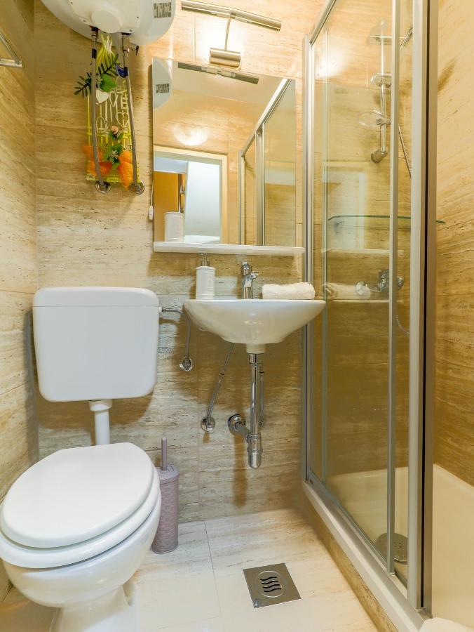 City Center 3 Bedroom Apartment Vrsar Exteriör bild